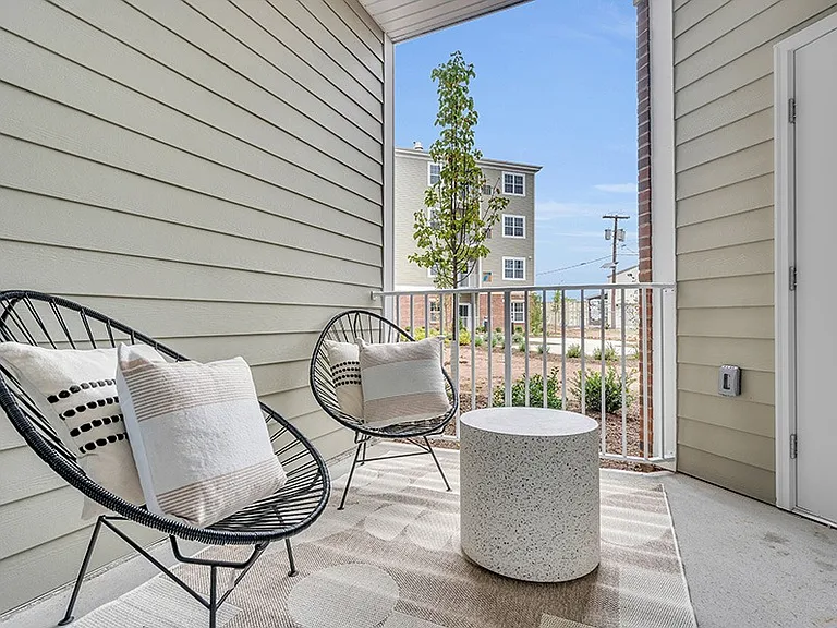 Summit Court Apartments — Photo 13