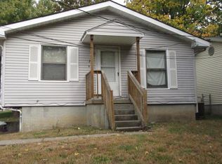 701 E Laura St, Marshall, MO 65340