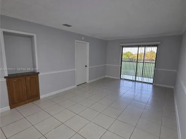 1170 NW 80th Ave #203, Pompano Beach, FL 33063