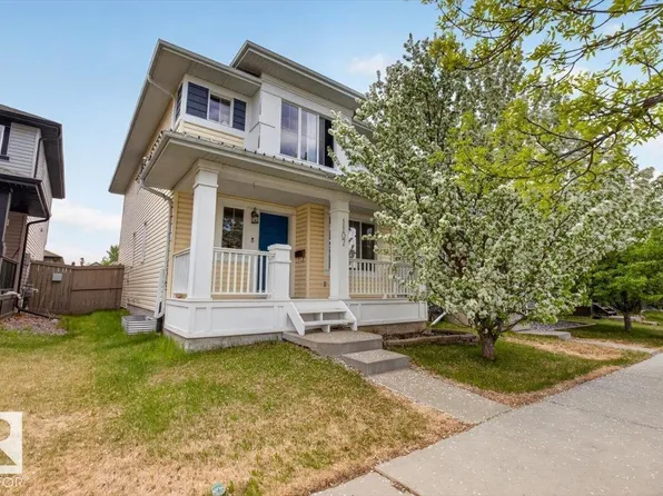 1107 35th Ave NW, Edmonton, AB T6T 0J8