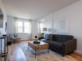 526 5th St SE #304-ID452P, Washington, DC 20003