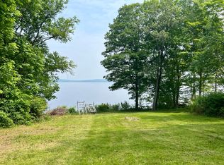 45 Douglas Dr, Newport, ME 04953