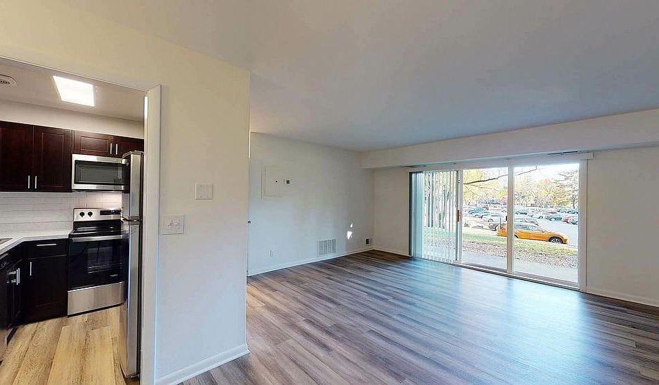1st image of 612 Walpole St #18-T2