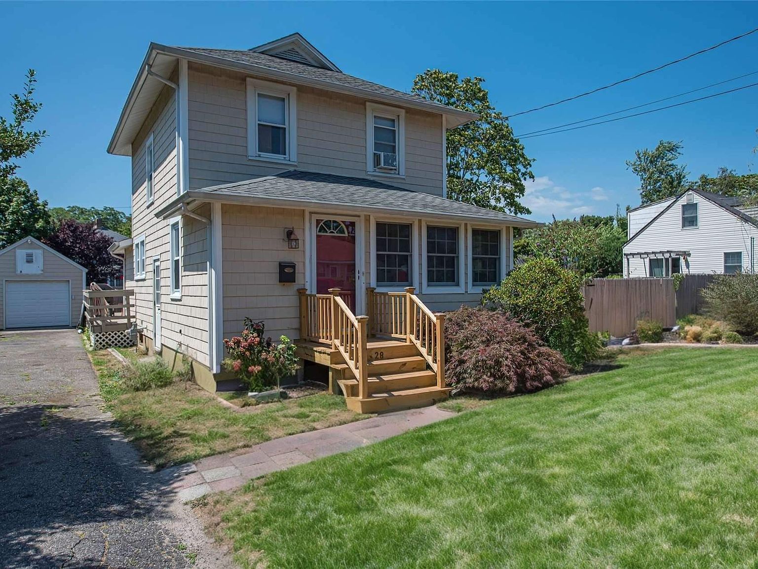 28 Willett Avenue, Sayville, NY 11782 Zillow