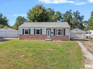 19 Salem Ct, Springfield, IL 62702