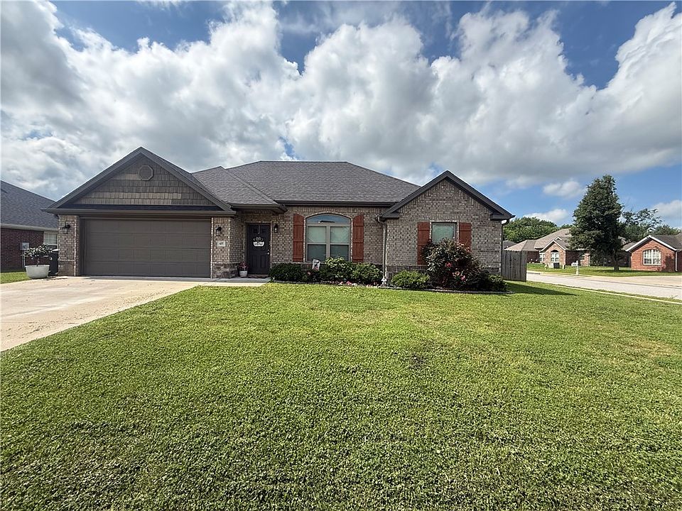 1st image of 437 Oxen Ln