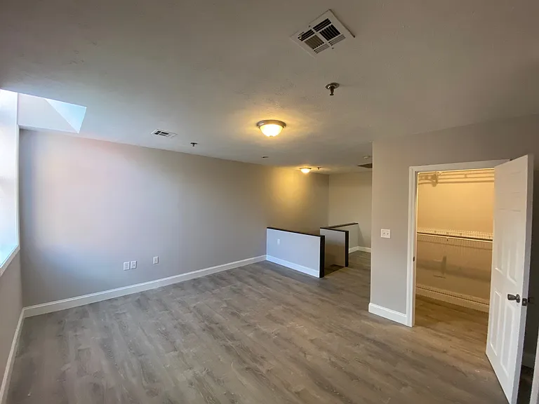 The Residences at the Falls — Photo 31