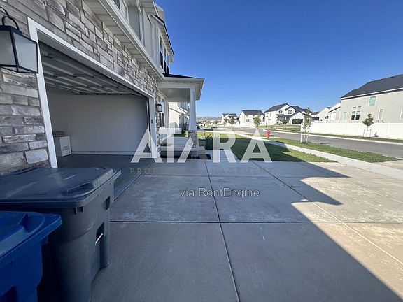 5th image of 1754 N Oakwood Ln