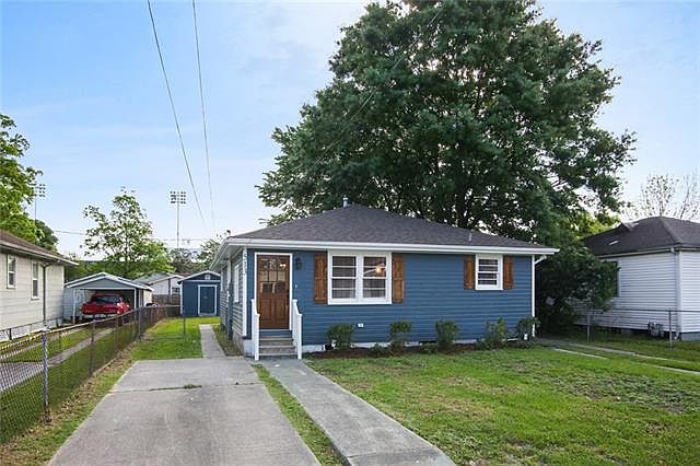 1st image of 513 Zinnia Ave