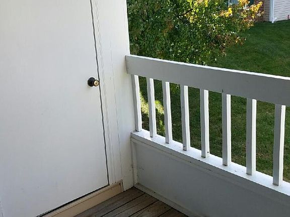 4th image of 35 Wickham Ct #35