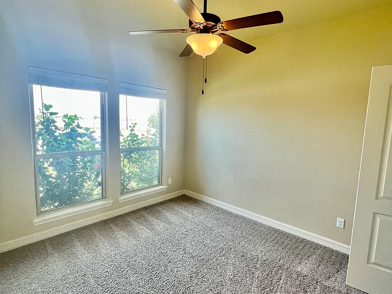7114 Presidents Dr — Photo 23