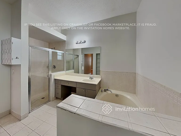 12710 SW 53rd St — Photo 15