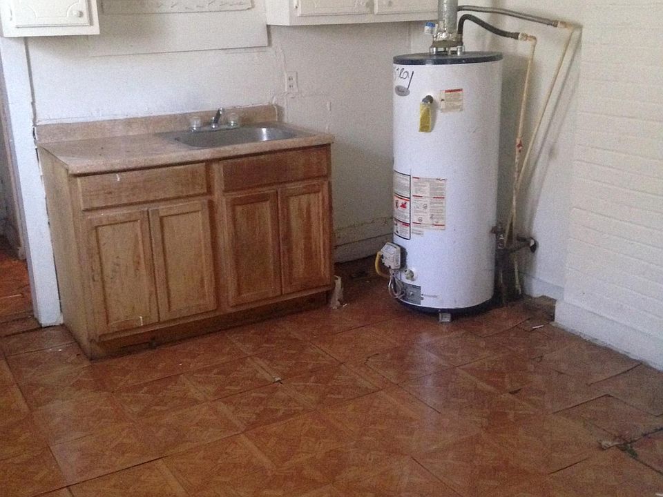 1st image of 81 E Trigg Ave