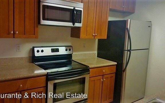 4th image of 180 Chambers St Unit 18