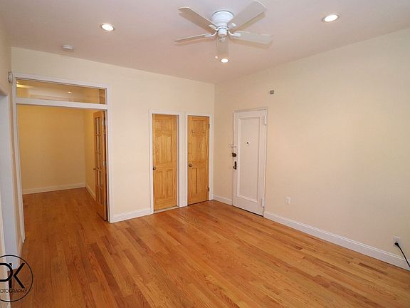 3rd image of 171 Greenpoint Ave APT 1R