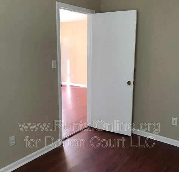 1811 Dalton Ct #B — Photo 12