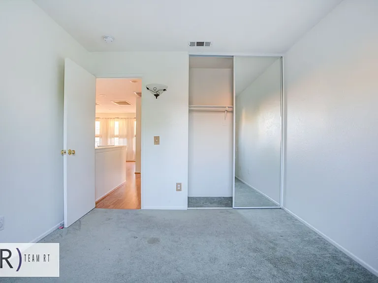 15984 Paul Ct — Photo 32