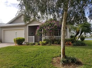 539 NE Canoe Park Cir, Port Saint Lucie, FL 34983