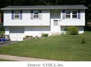 22 Spring View Ln, Willimantic, CT 06226