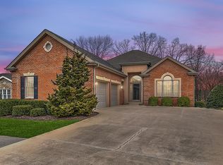 1103 Waterbrooke Ln, Johnson City, TN 37601