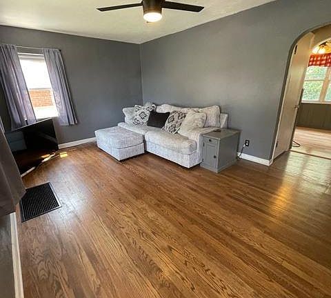 3rd image of 5296 Leona Dr