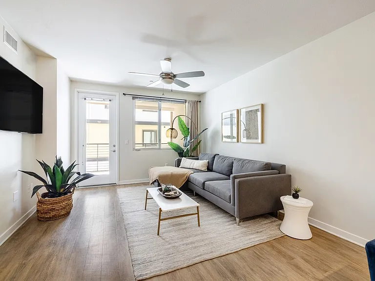 Living Room | Brio Apartments | Apartments in Glendale, CA