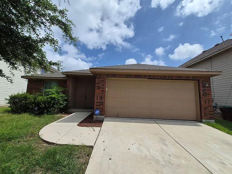 8915 Audubon Park — Photo 1