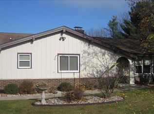 209 Corby Dr, North Prairie, WI 53153