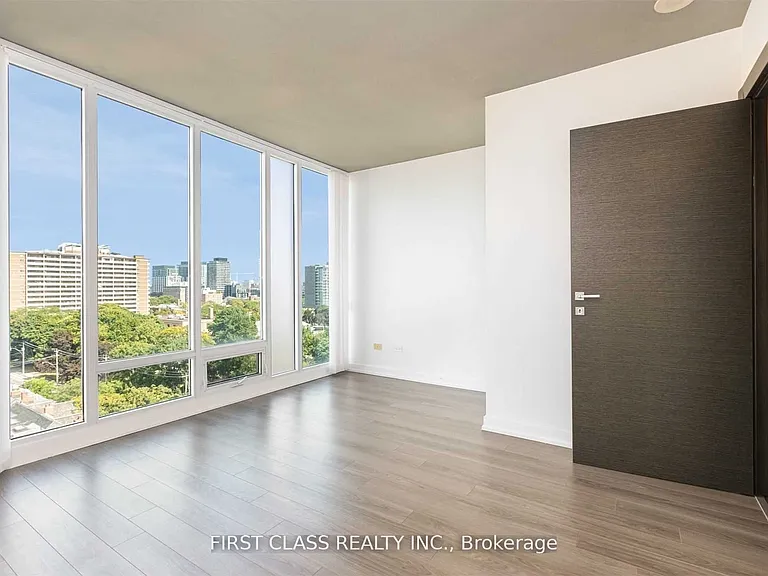 220 George St #907 — Photo 14