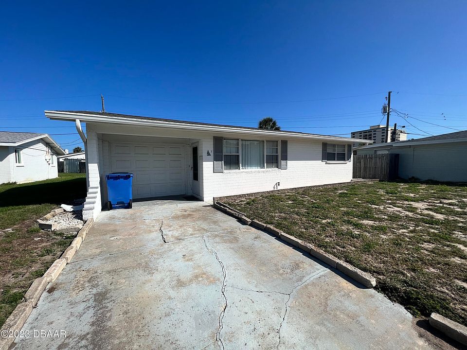1st image of 7 Beechwood Dr