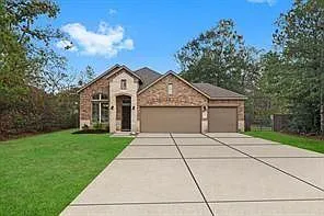3 bed, 2.0 bath, 2064 sqft, $2,495 — Photo 1