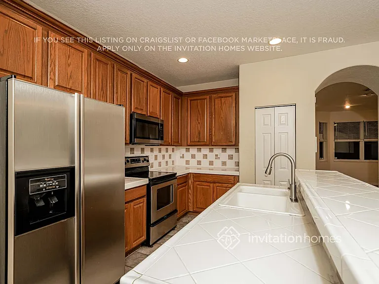 1504 Siena Ln — Photo 4
