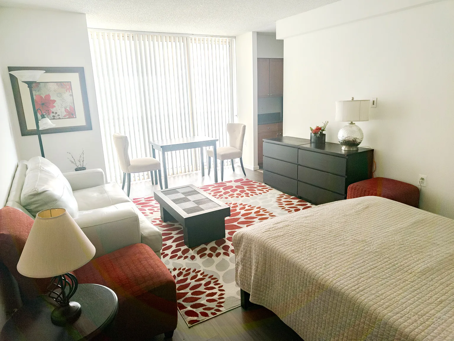 Studio, 424 sqft, $1,890 — Photo 2