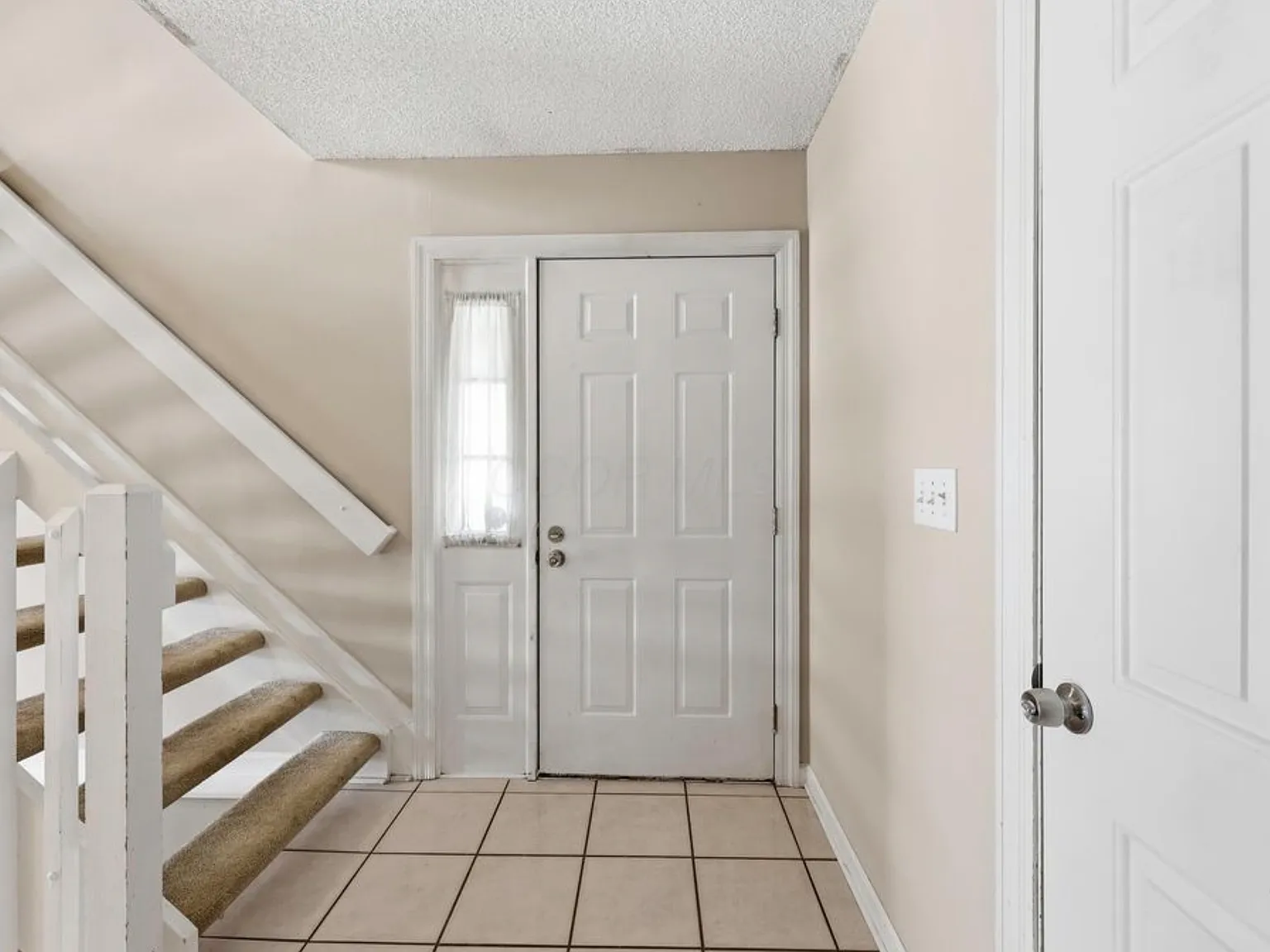 2 bed, 1024 sqft, $1,800 — Photo 4