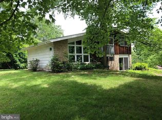 26 Camelot Dr, Plymouth Meeting, PA 19462