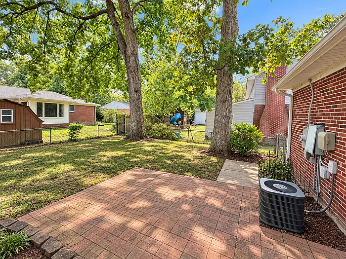 3 bed, 2.0 bath, 1607 sqft, $2,795 — Photo 3