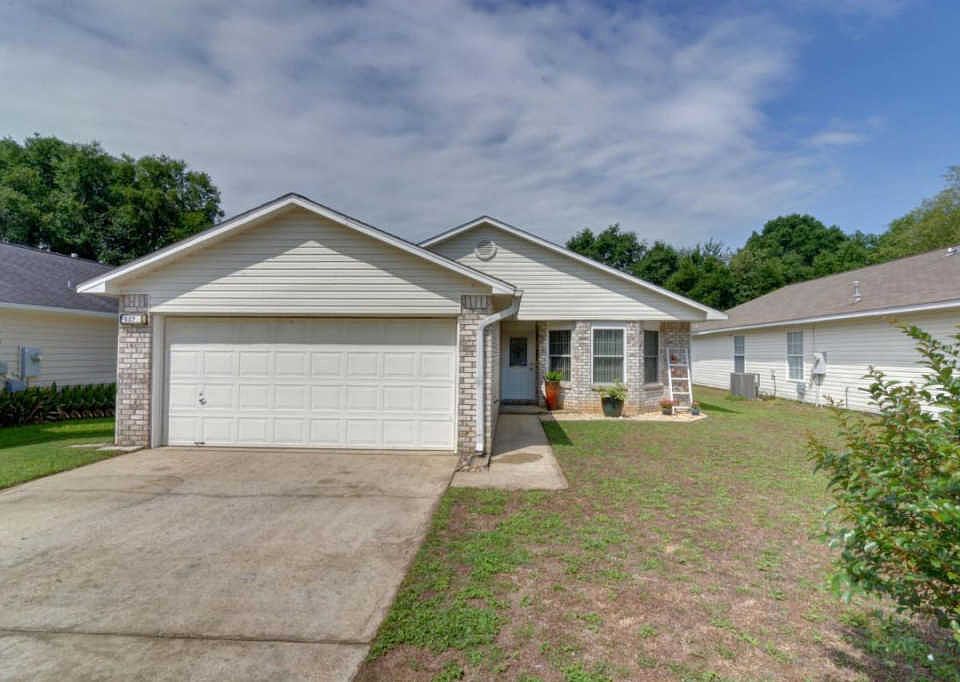 1st image of 527 Desert Oak Dr