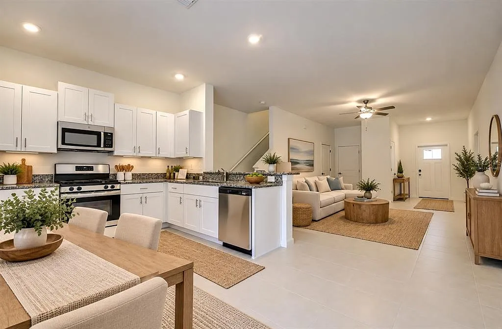 3 bed, 2.5 bath, 1634 sqft, $2,150 — Photo 4