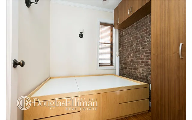 Rented by Douglas Elliman | media 10