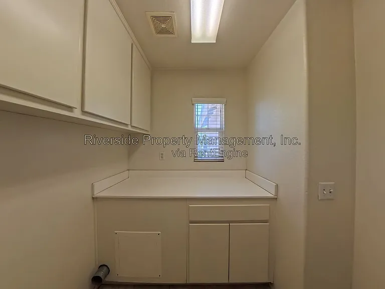 4031 Cey Ct — Photo 32