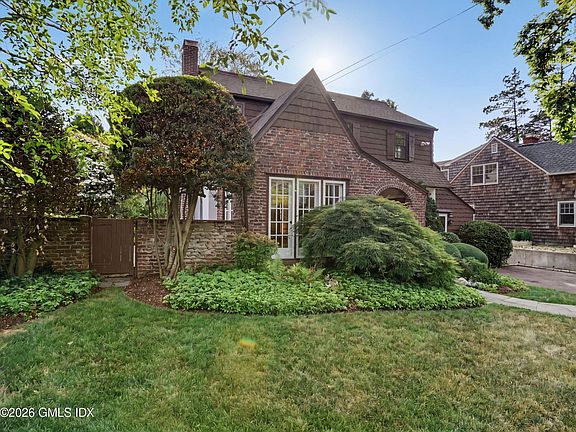 2nd image of 24 Oval Ave