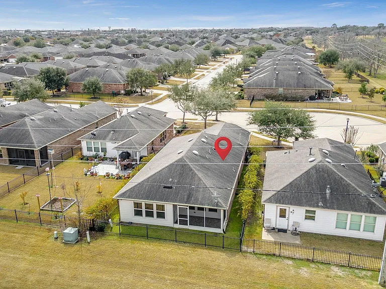 2811 Cone Flower Dr — Photo 38