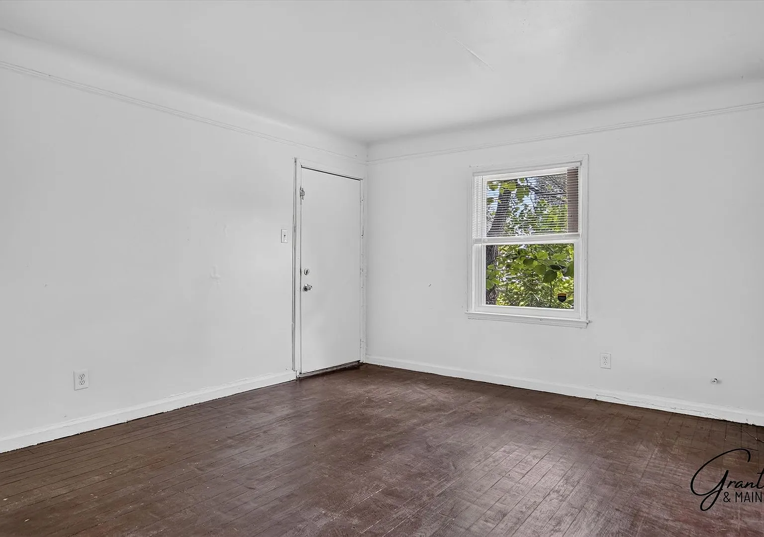 $1250 2 bedroom — Photo 3