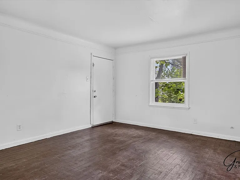 18474 Kelly Rd — Photo 3