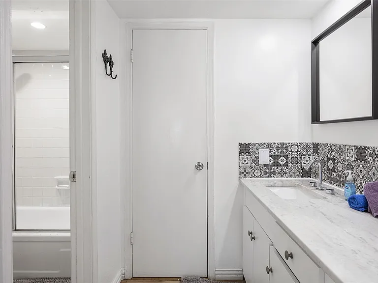 5881 Preston View Blvd #215 — Photo 32