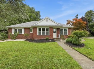 138 Woodshire St N, Getzville, NY 14068