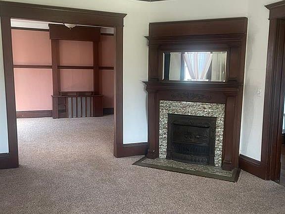 3rd image of 410 Jefferson Street