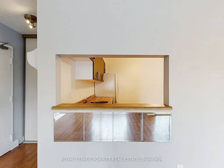 3835 Lake Shore Blvd W #104 — Photo 14