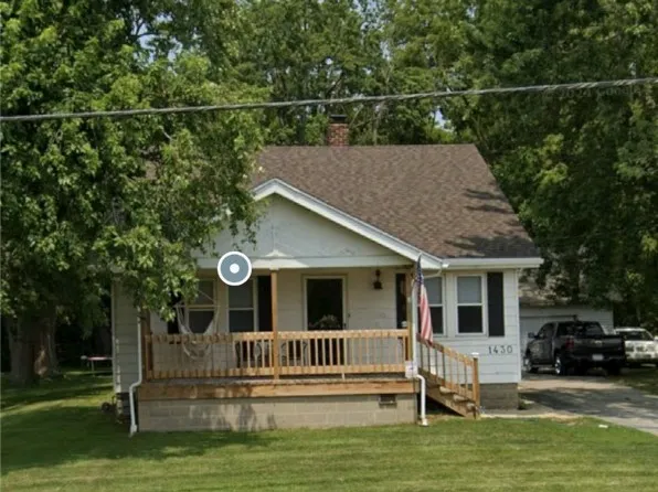 1430 W Mound Rd, Decatur, IL 62526