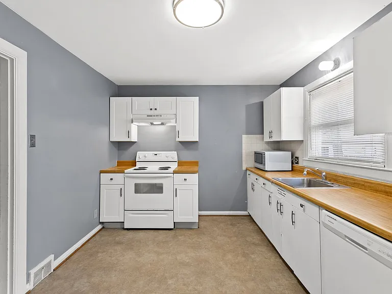 131 Lackawanna Rd #1/2 — Photo 10